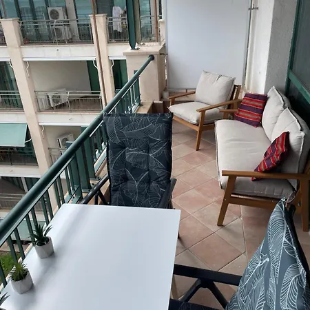 Cozy In Apartment *